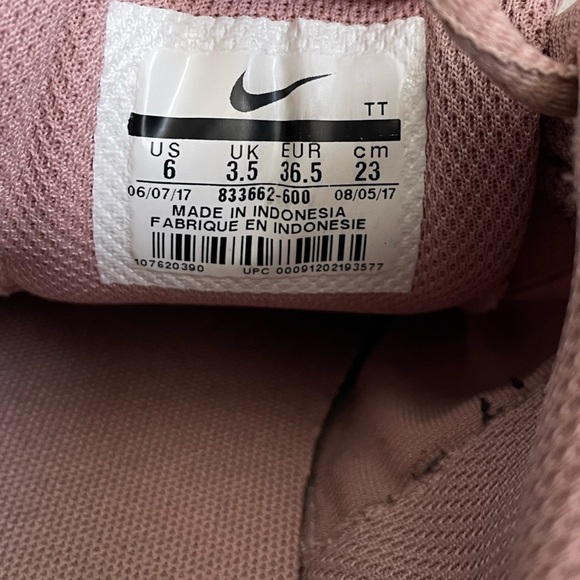 Nike Air Max Motion Running Shoes in Particle Pink - Picture 12 of 12